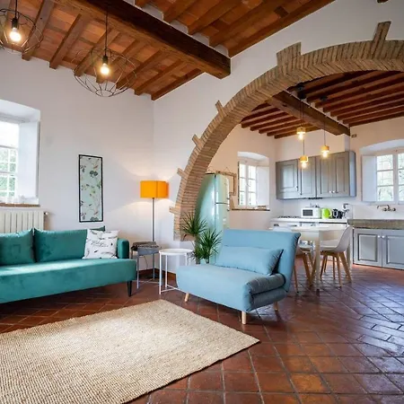 Casale Rinnovato Immerso Nella Campagna Con Splendida Piscina Privata Capannori