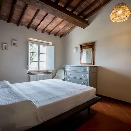 Casale Rinnovato Immerso Nella Campagna Con Splendida Piscina Privata Capannori