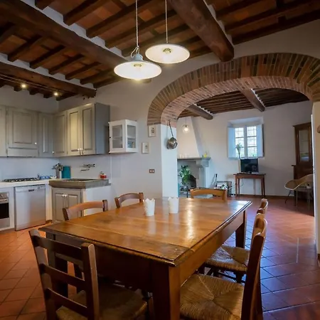 Casale Rinnovato Immerso Nella Campagna Con Splendida Piscina Privata Capannori