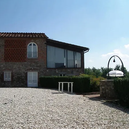 Casale Rinnovato Immerso Nella Campagna Con Splendida Piscina Privata Dom wakacyjny Capannori