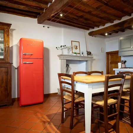 Dom wakacyjny Casale Rinnovato Immerso Nella Campagna Con Splendida Piscina Privata Capannori